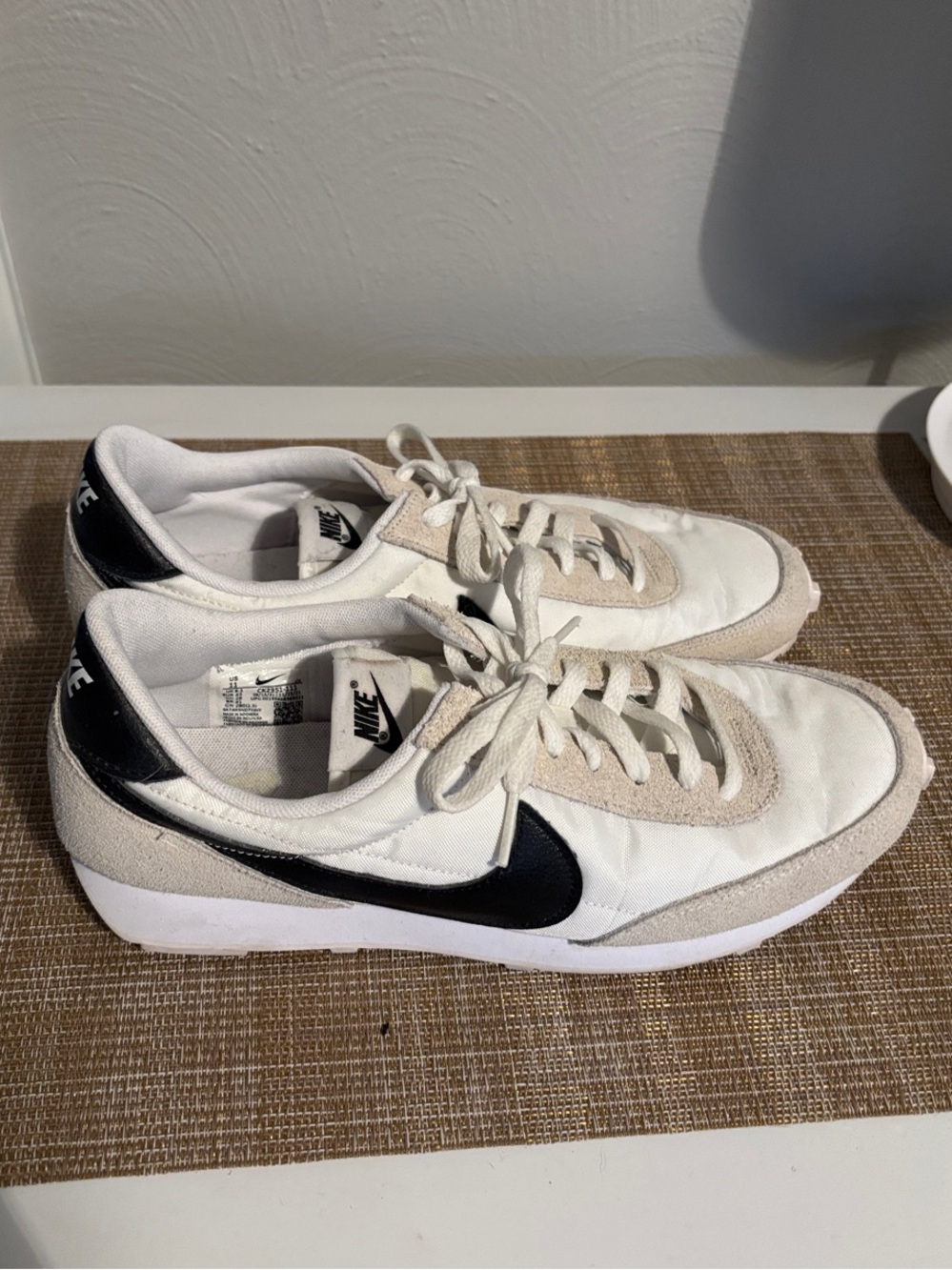 Nike Women’s Size 11 Low-Top Sneakers in White & Black